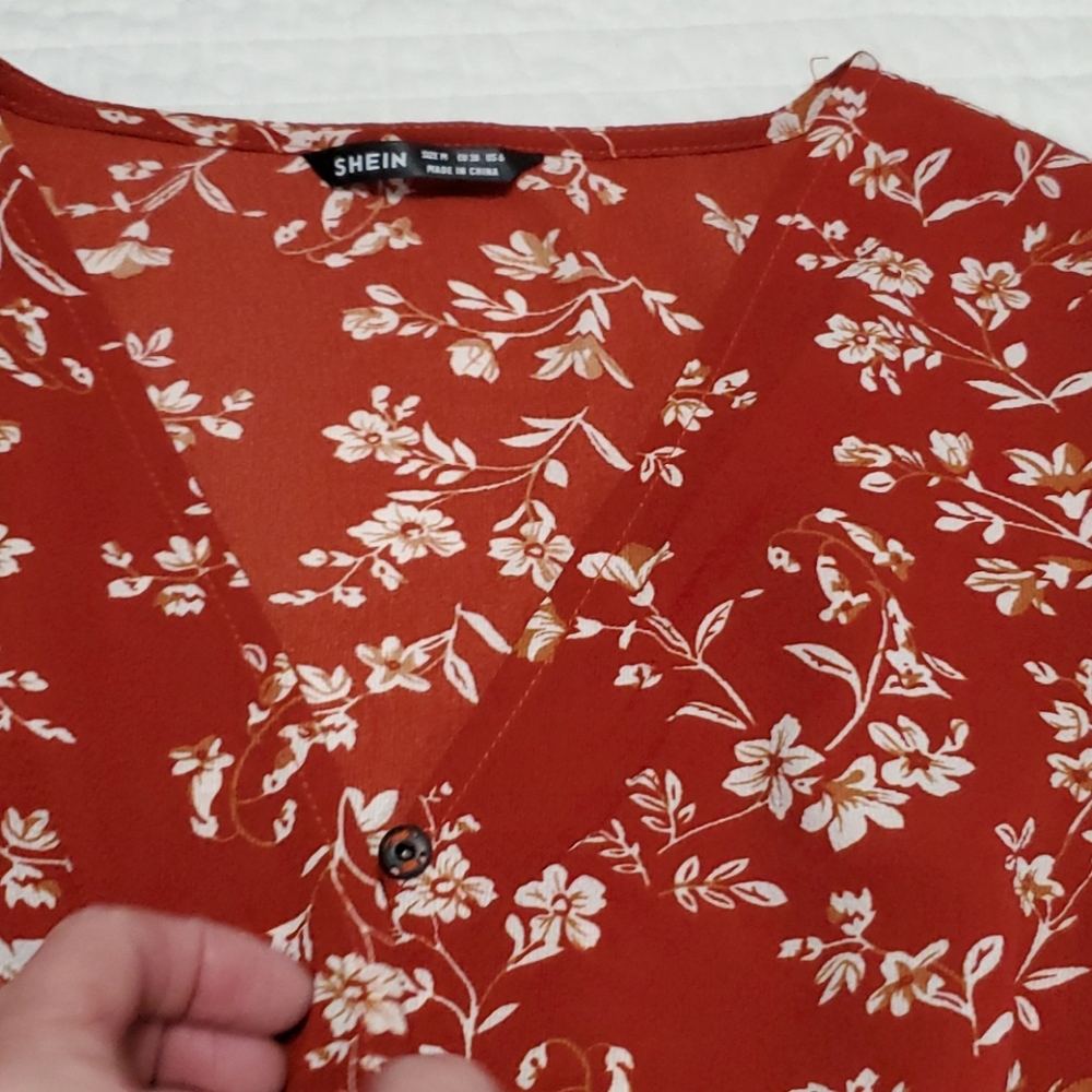 Red dress - Picture 2 of 3